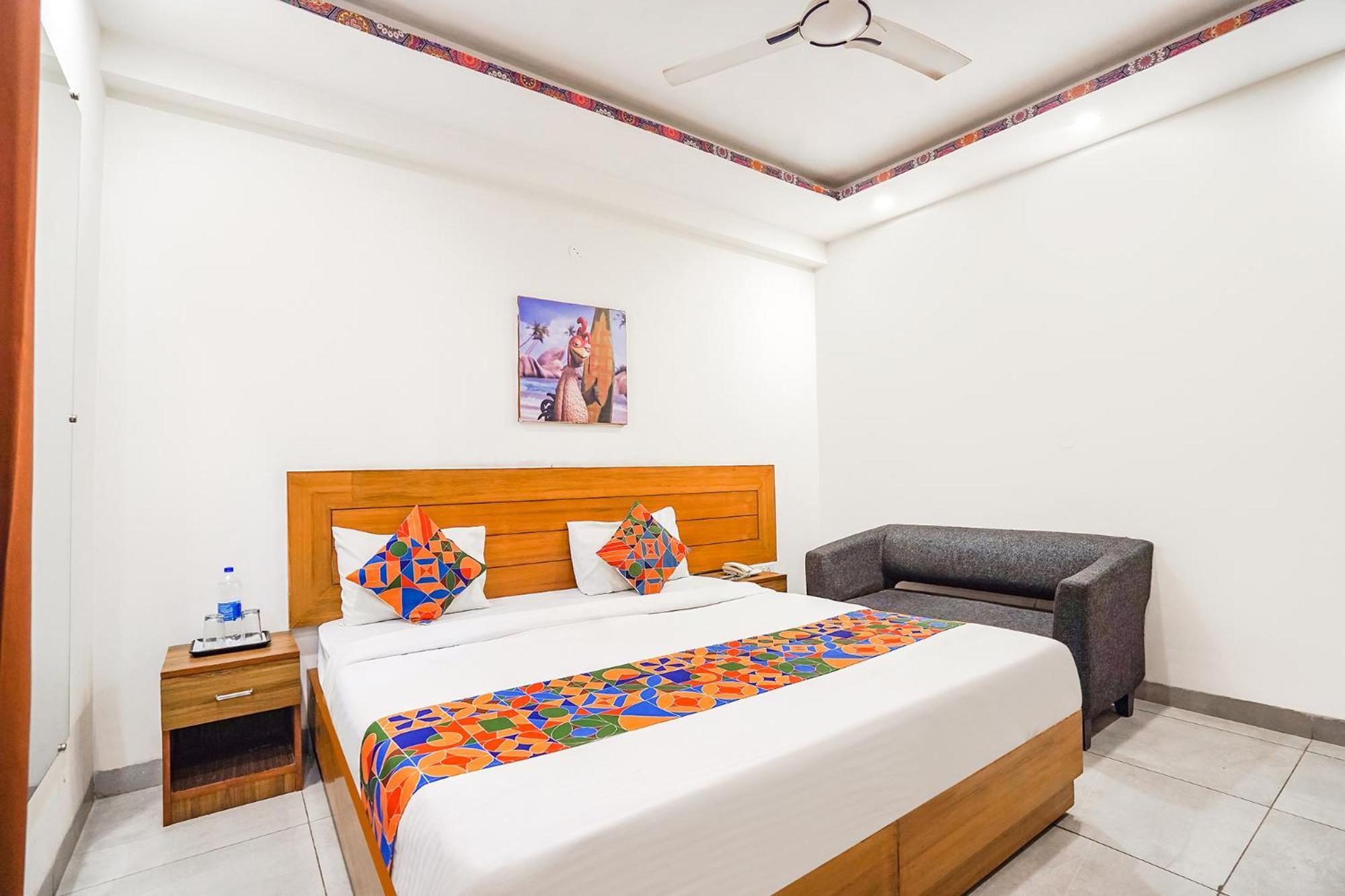 Fabhotel Emoji Stays Gurgaon Esterno foto